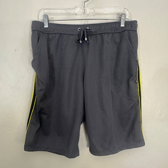 Tulio Athletic Shorts XL 38-44" waist 11" inseam Gently worn 100% polyamide - Picture 2 of 4